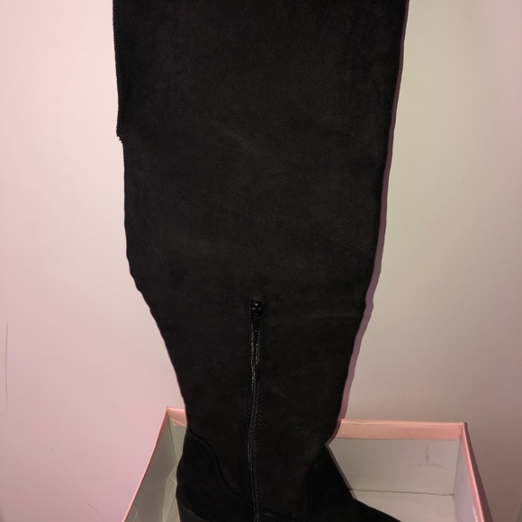 JustFab Boots - Picture 5 of 6